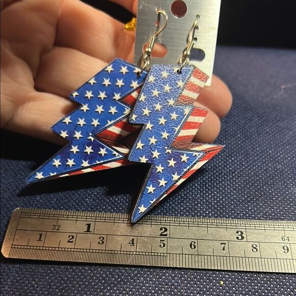 Fashion Jewelry Red and White Lightning Bolt Earrings - Picture 2 of 3